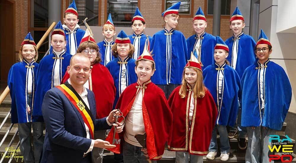 2025 01 14 sleuteloverhandiging prins carnaval 2025 1